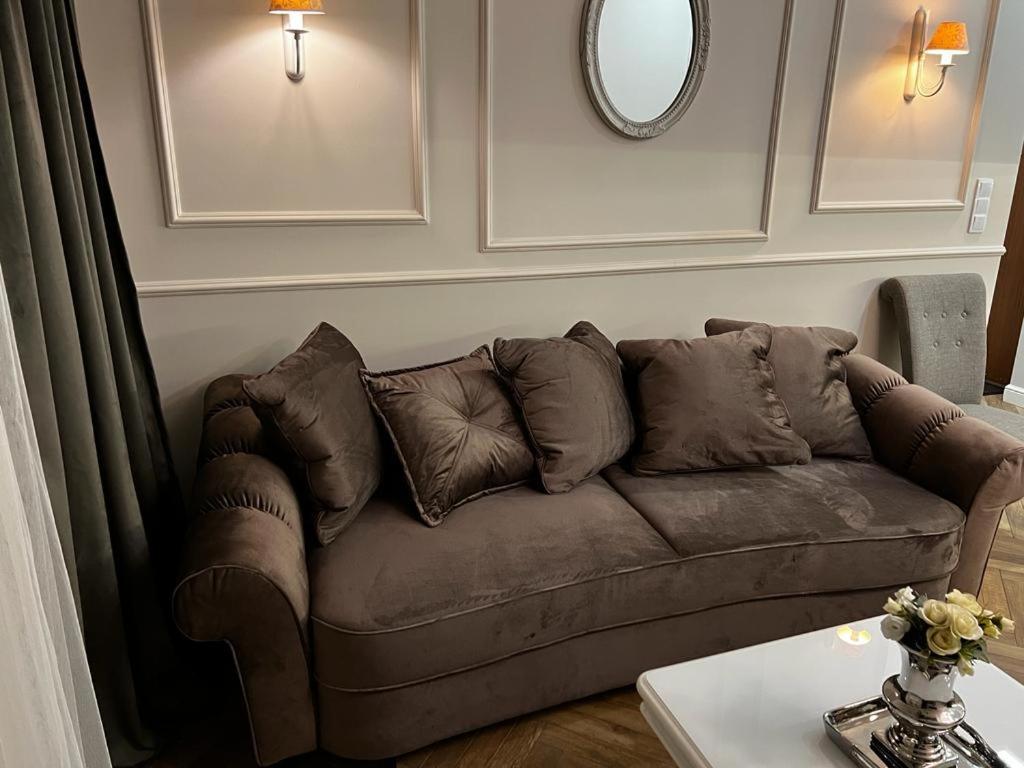 Family & Business Sauna Apartments Sienkiewicza No1 Centrum Plac Lliteratow- Piekny Apartament - 1 Bedroom With Private Sauna, Bath With Hydromassage, Parking キェルツェ エクステリア 写真