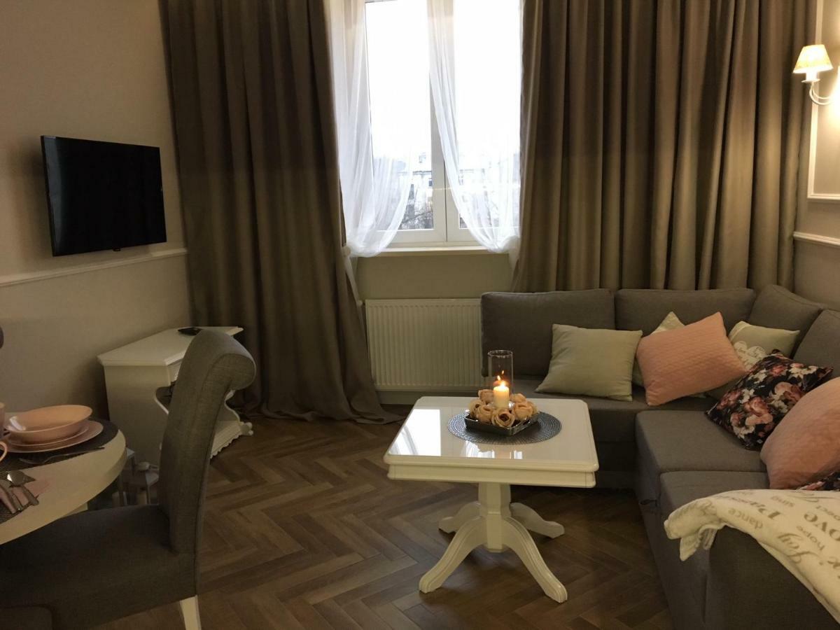 Family & Business Sauna Apartments Sienkiewicza No1 Centrum Plac Lliteratow- Piekny Apartament - 1 Bedroom With Private Sauna, Bath With Hydromassage, Parking キェルツェ エクステリア 写真