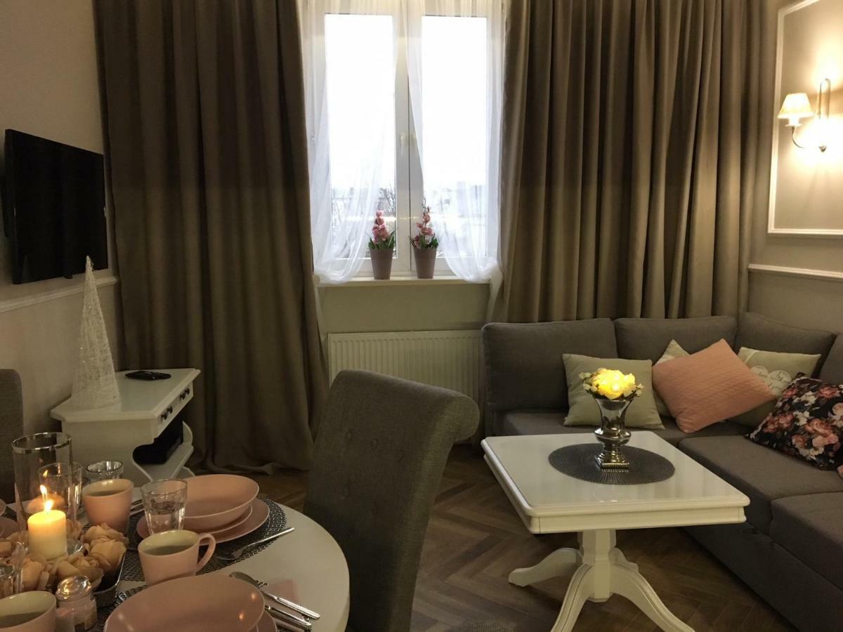 Family & Business Sauna Apartments Sienkiewicza No1 Centrum Plac Lliteratow- Piekny Apartament - 1 Bedroom With Private Sauna, Bath With Hydromassage, Parking キェルツェ エクステリア 写真