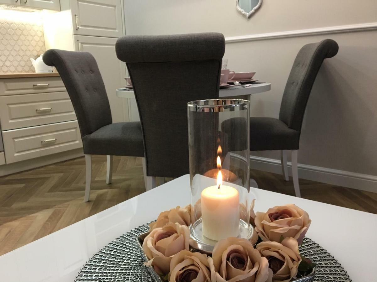 Family & Business Sauna Apartments Sienkiewicza No1 Centrum Plac Lliteratow- Piekny Apartament - 1 Bedroom With Private Sauna, Bath With Hydromassage, Parking キェルツェ エクステリア 写真